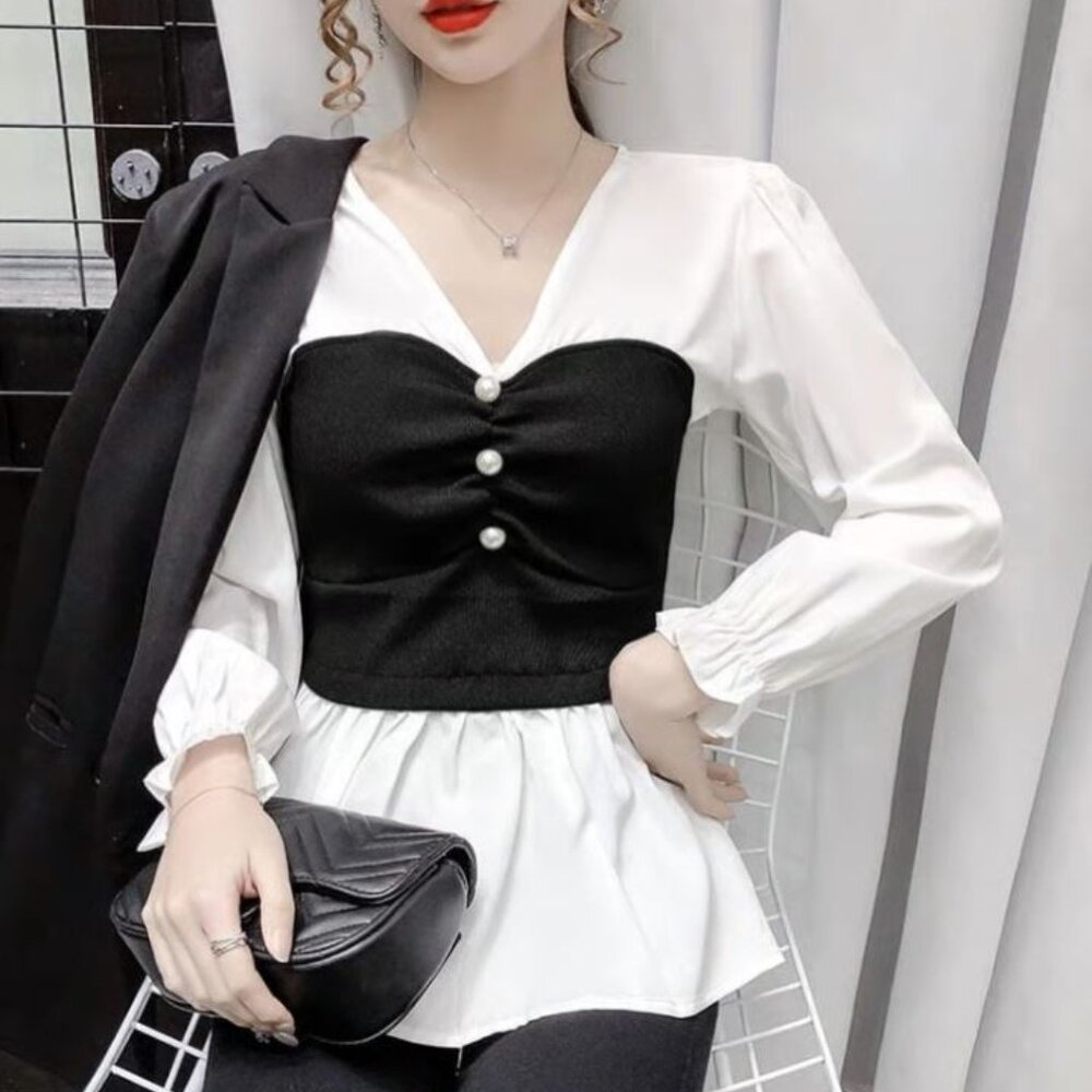 Bundle 2+ items for 30% off Kpop korean style Jennie black white blouse top